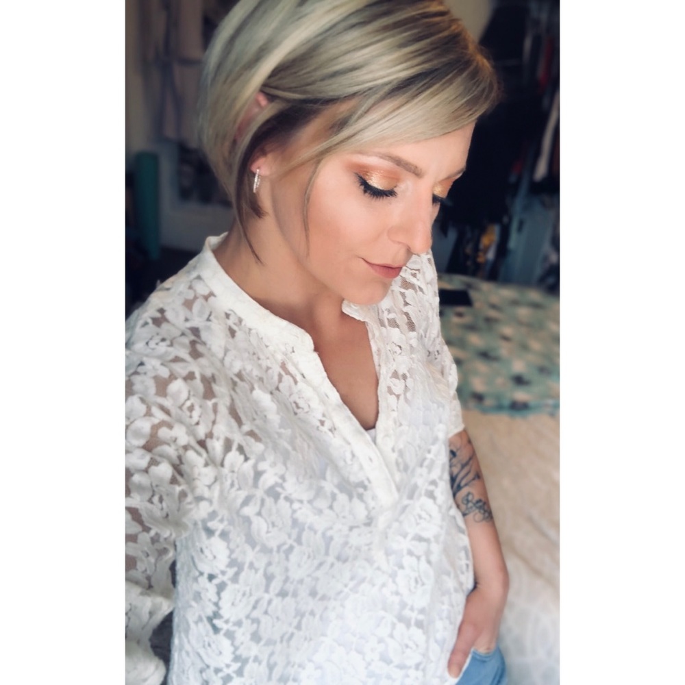 {bb dakota} lace 3/4-sleeve v-neck top